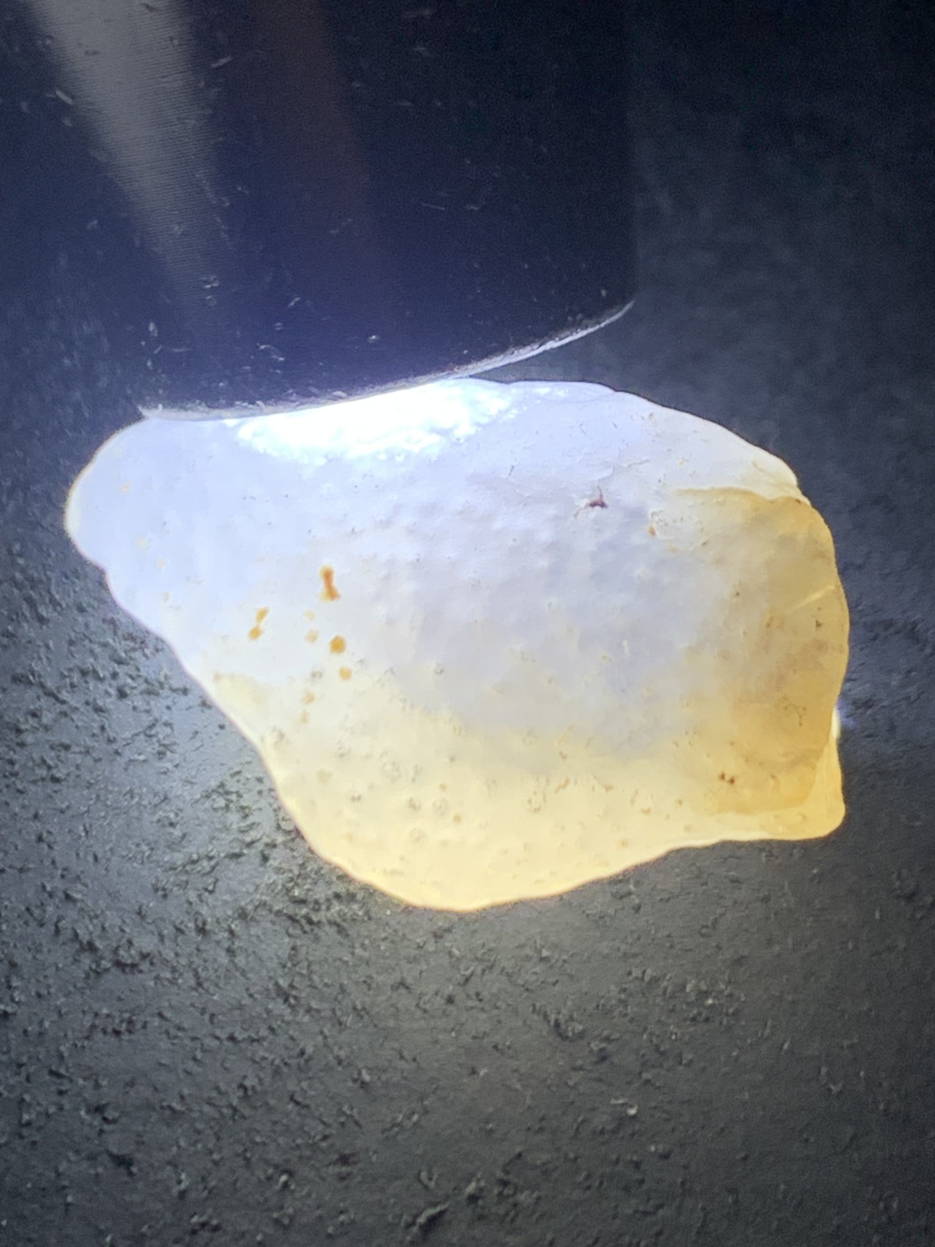精美天然戈壁麻皮白玛瑙包石，原石一颗，