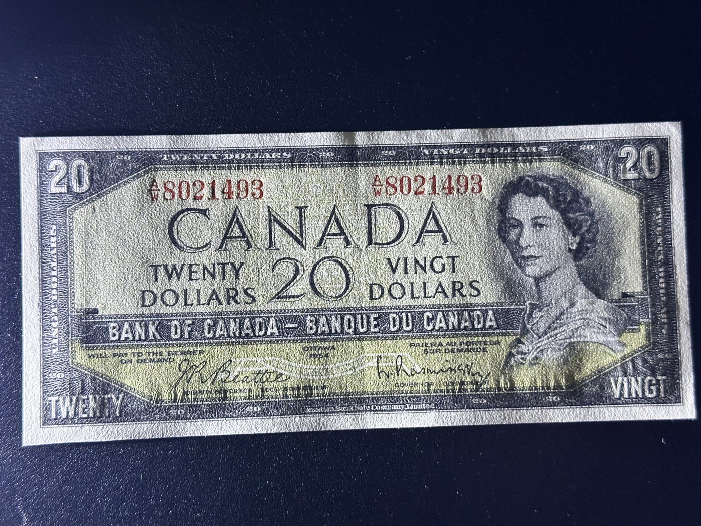 《外钞收藏家》第三百二十六期（连拍第三场） 1954年加拿大风景版20元 AU品相