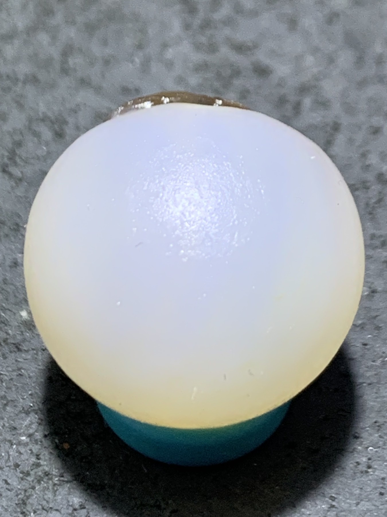 精美高玉化亚光海洋玉髓手工俏色巧雕富贵有鱼意境圆珠一个！
