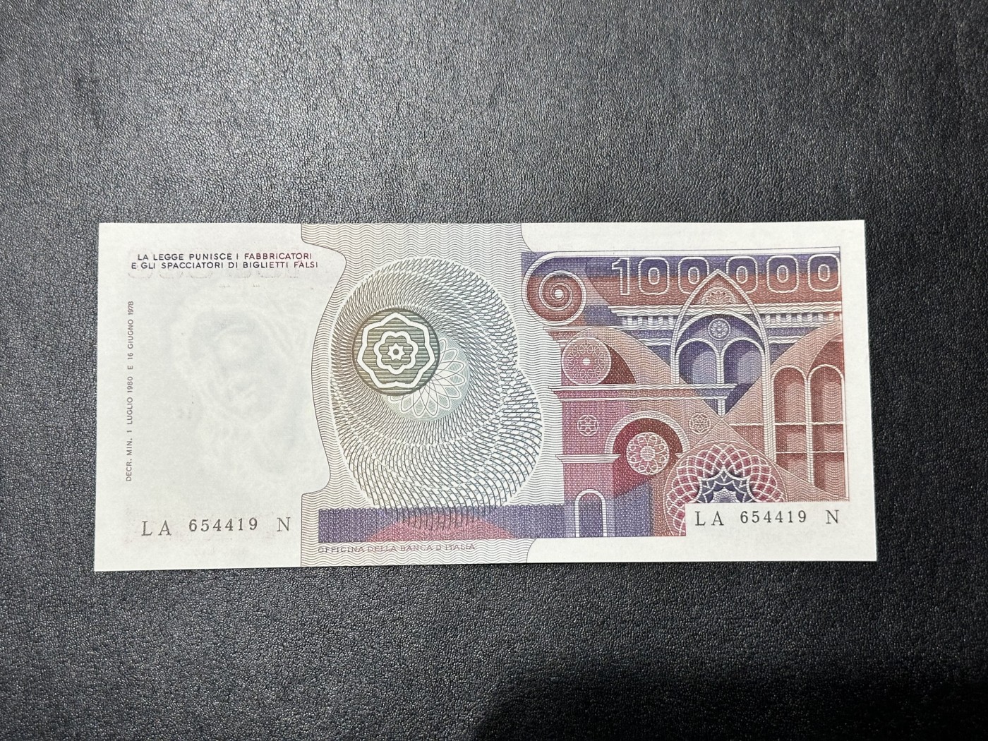 《外钞收藏家》第三百二十六期（连拍第三场） 1978年意大利10万里拉 全新UNC