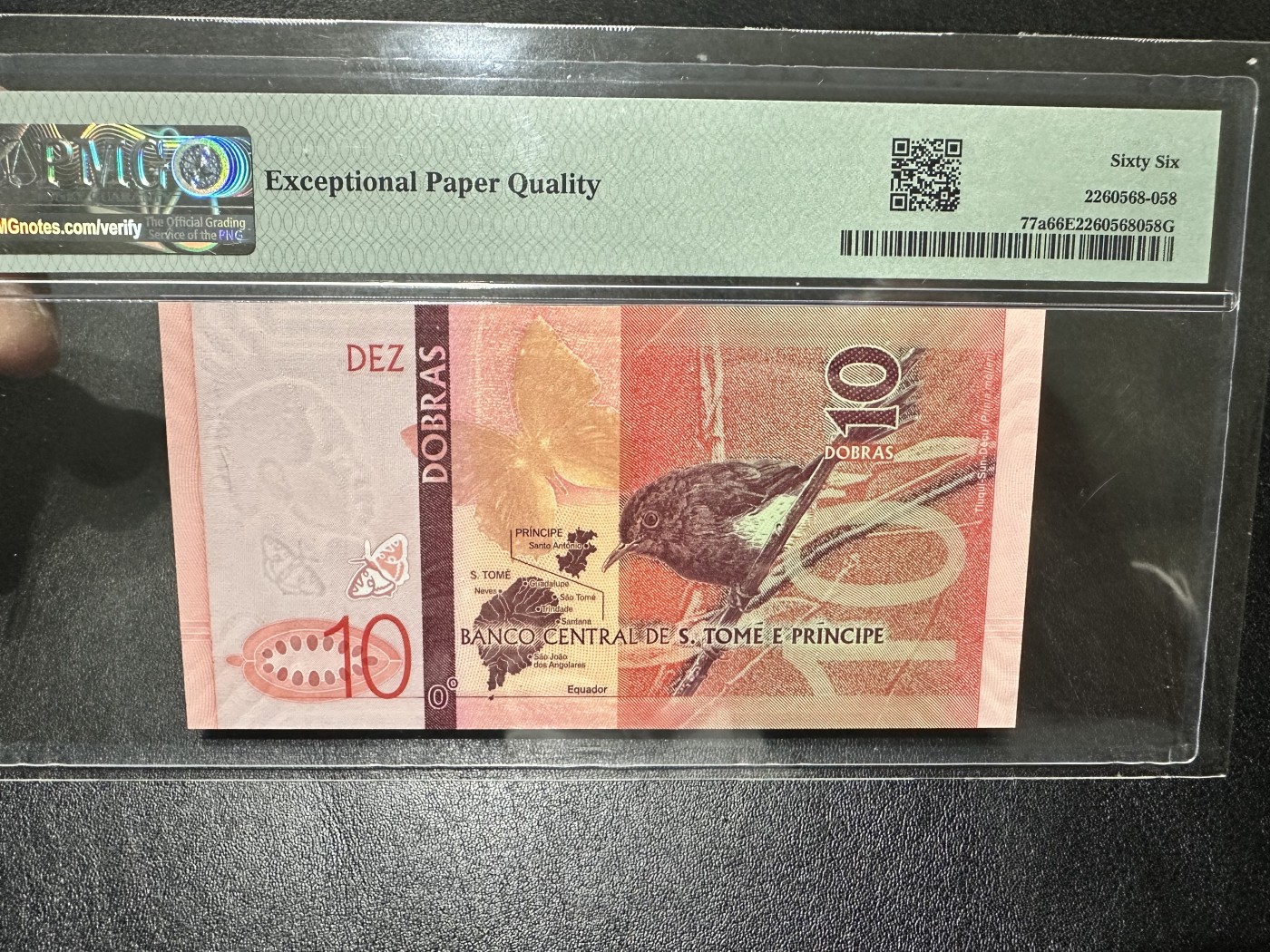 《外钞收藏家》第三百二十六期（连拍第三场） 2020年圣多美和普林西比10多布拉 PMG66 无47 百位号 868