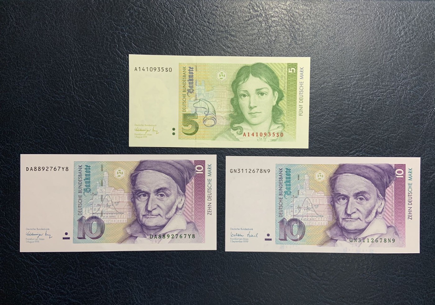 收藏联盟Quantum Auction 第315期拍卖  德国联邦199年5马克和1991-1999年10马克 品相全新UNC