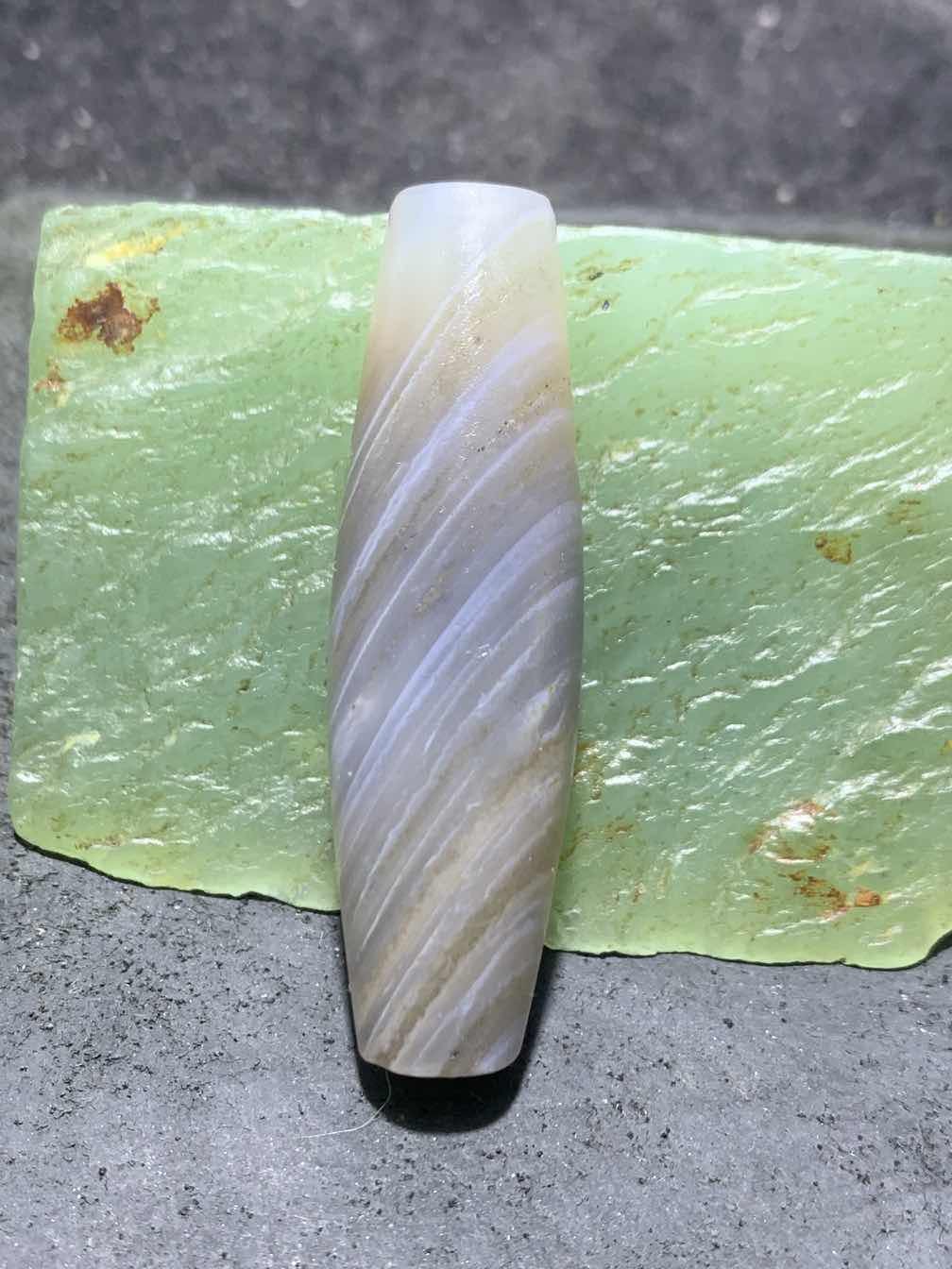 精美亚光高玉化千层纹巴西玛瑙手工俏色巧雕连年有余吊坠（把件）一个！