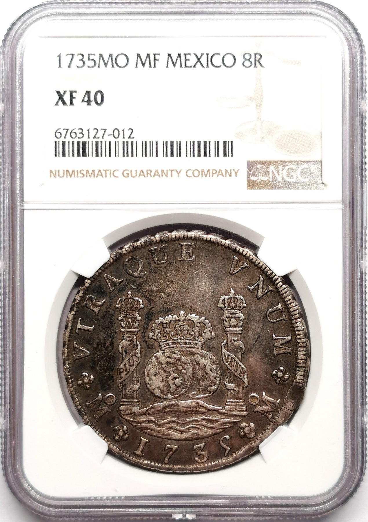 凡希万国世界钱币年度大拍第二季 NGC XF40 1735年早期西属墨西哥地球8R 酱黑原味包浆状态舒适 打制深俊