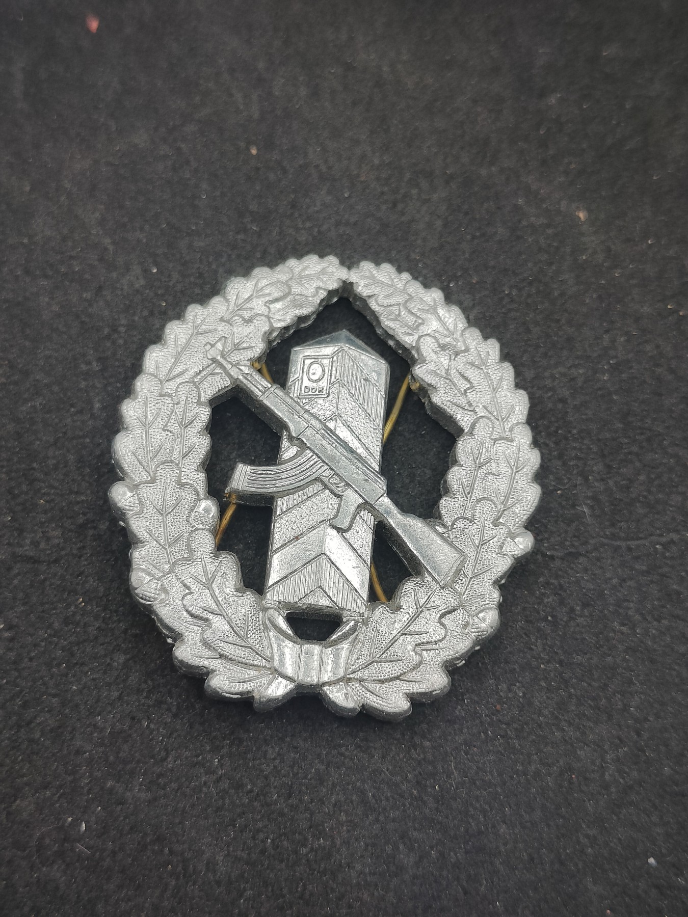 全场0元起拍 第122期 咸鱼国勋章拍卖专场 1月3日（周三）下午6：00开始 东德饰绪配饰