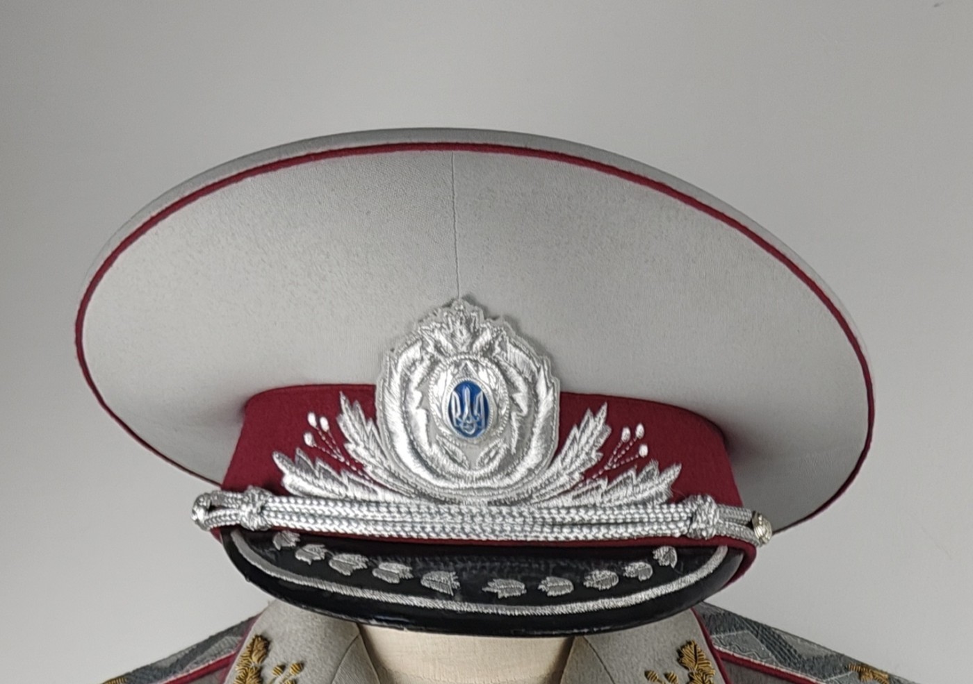 全场0元起拍 第122期 咸鱼国勋章拍卖专场 1月3日（周三）下午6：00开始 乌克兰 内务部MVD 将官礼服帽 59-60cm