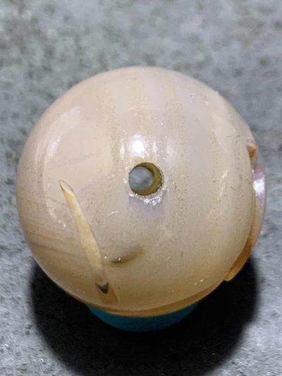 精美亚光高玉化巴西玛瑙手工俏色巧雕一心向佛随形2.0圆珠一个！ 精美亚光高玉化巴西玛瑙手工俏色巧雕一心向佛随形2.0圆珠一个！