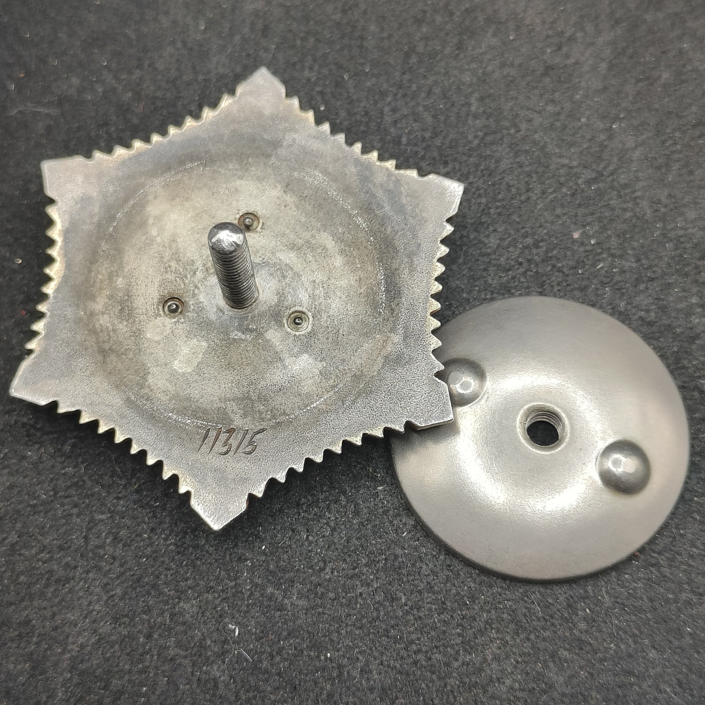 全场0元起拍 第122期 咸鱼国勋章拍卖专场 1月3日（周三）下午6：00开始 蒙古人民共和国 老国徽转轮版北极星勋章 银质珐琅