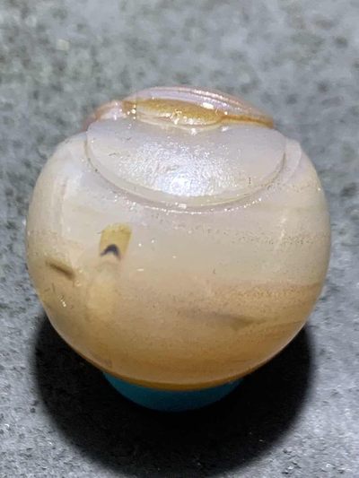 精美亚光高玉化巴西玛瑙手工俏色巧雕一心向佛随形2.0圆珠一个！ 精美亚光高玉化巴西玛瑙手工俏色巧雕一心向佛随形2.0圆珠一个！