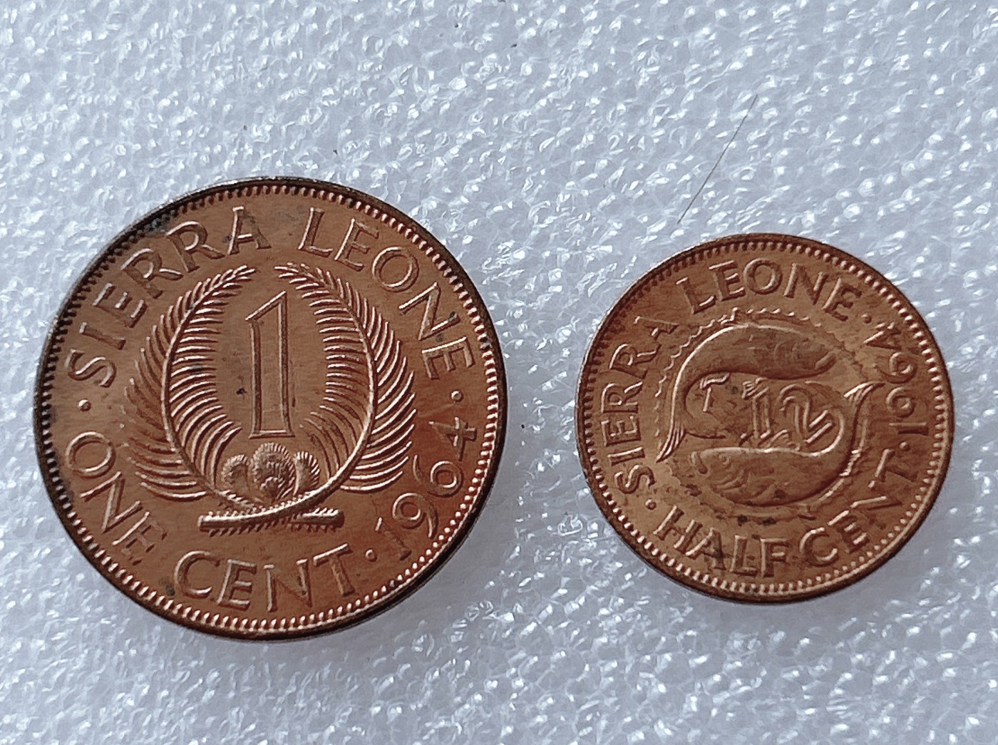 全场一元起拍 世界散币、银币专场 第51期 1964年塞拉利昂独立后首版米尔顿·马尔盖像2枚