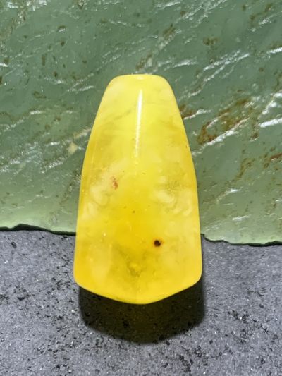 天然乌克兰蜜蜡鲨鱼背一体佛头三通一个！ - 天然乌克兰蜜蜡鲨鱼背一体佛头三通一个！