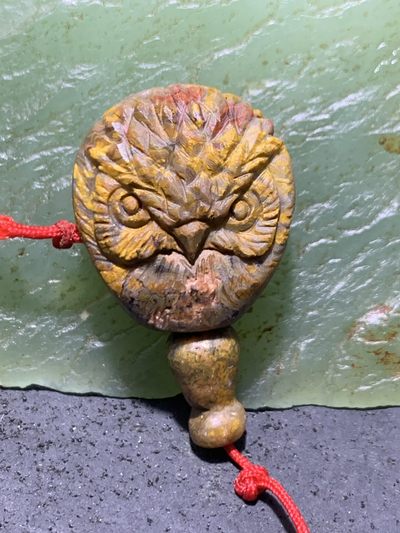 精美亚光草花纹战国红玛瑙手工俏色巧雕刻猫头鹰佛头三通一套！ - 精美亚光草花纹战国红玛瑙手工俏色巧雕刻猫头鹰佛头三通一套！