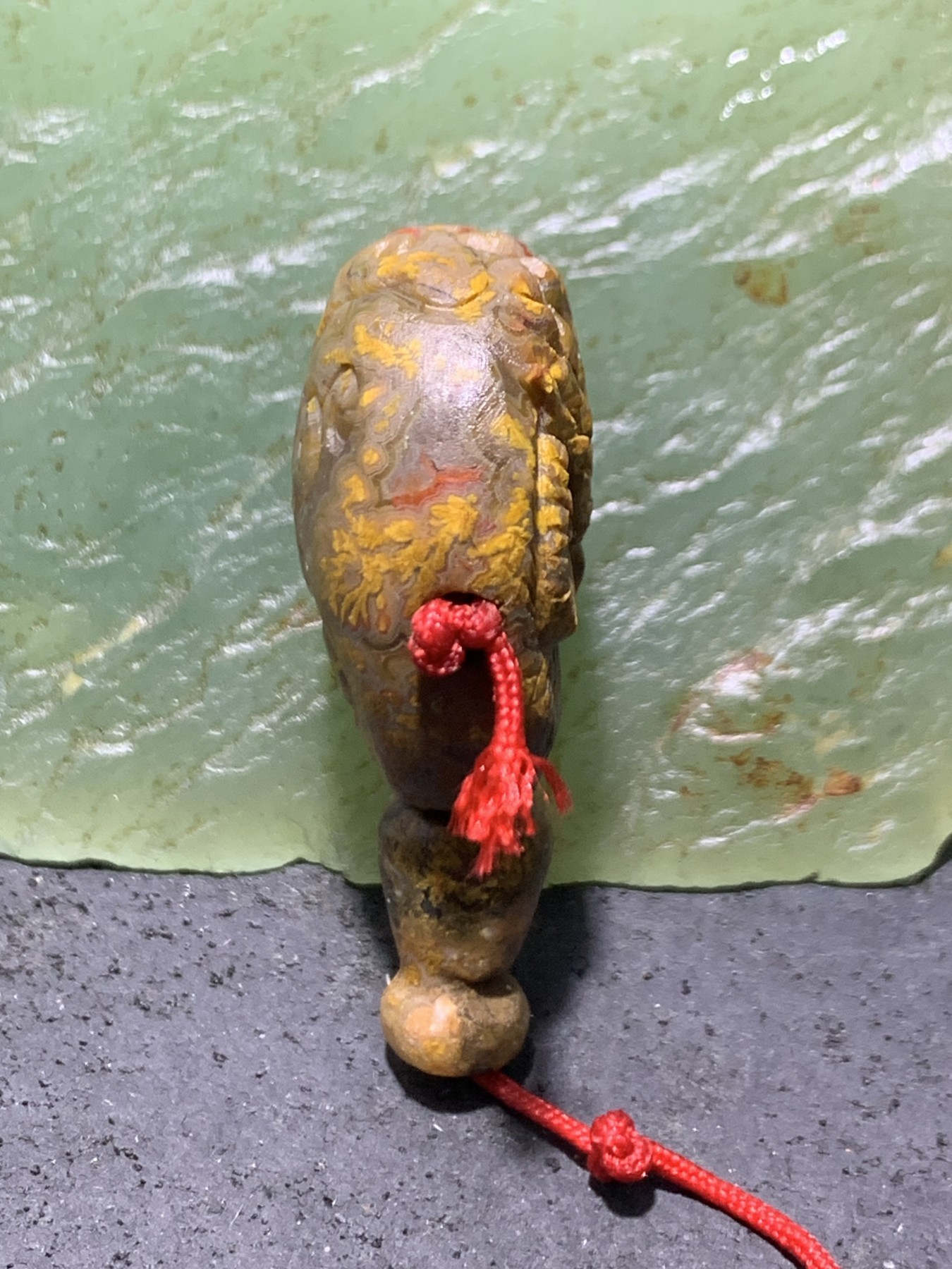 精美亚光草花纹战国红玛瑙手工俏色巧雕刻猫头鹰佛头三通一套！