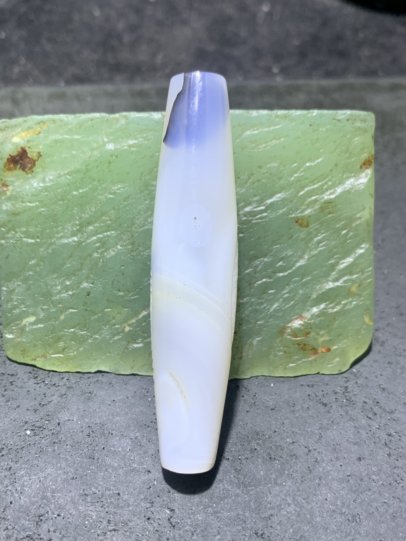 精美高玉化马达加斯加海洋玉髓手工俏色巧雕鱼吊坠（把件）一个