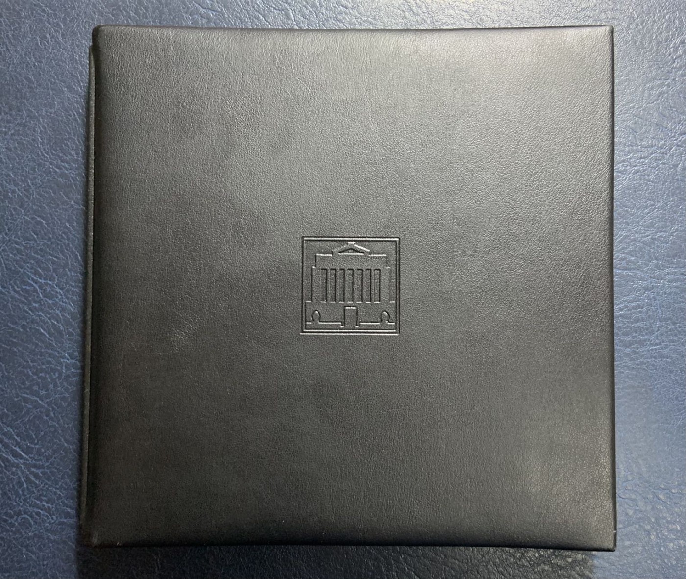 收藏联盟Quantum Auction 第316期拍卖  加拿大10元同号同签名纪念册 品相全新 加拿大央行限量发行