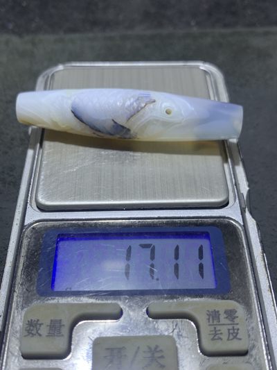 精美高玉化马达加斯加海洋玉髓手工俏色巧雕鱼吊坠（把件）一个 精美高玉化马达加斯加海洋玉髓手工俏色巧雕鱼吊坠（把件）一个