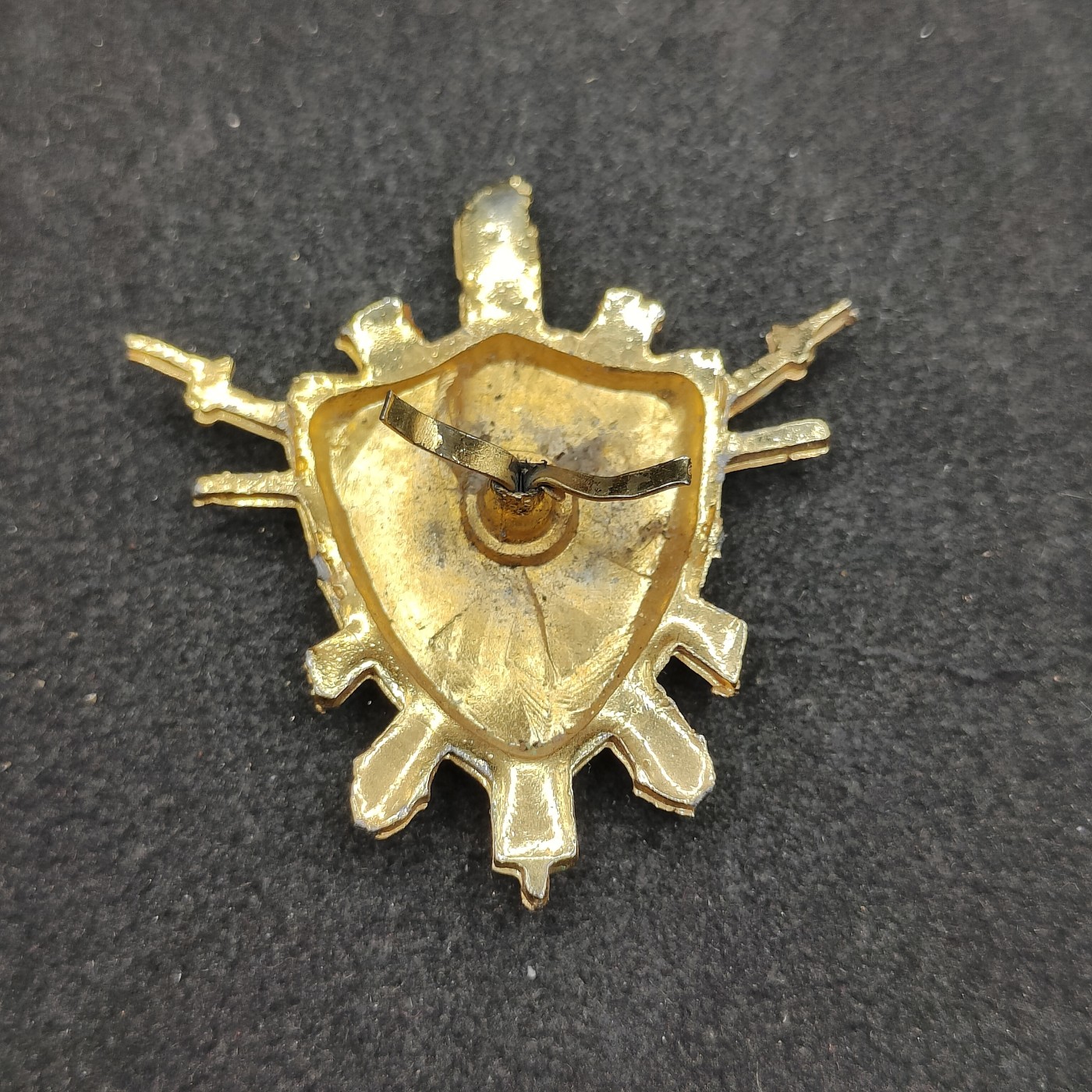 全场0元起拍 第123期 咸鱼国勋章拍卖专场 1月7日（周日）下午6：00开始 社会主义古巴帽徽