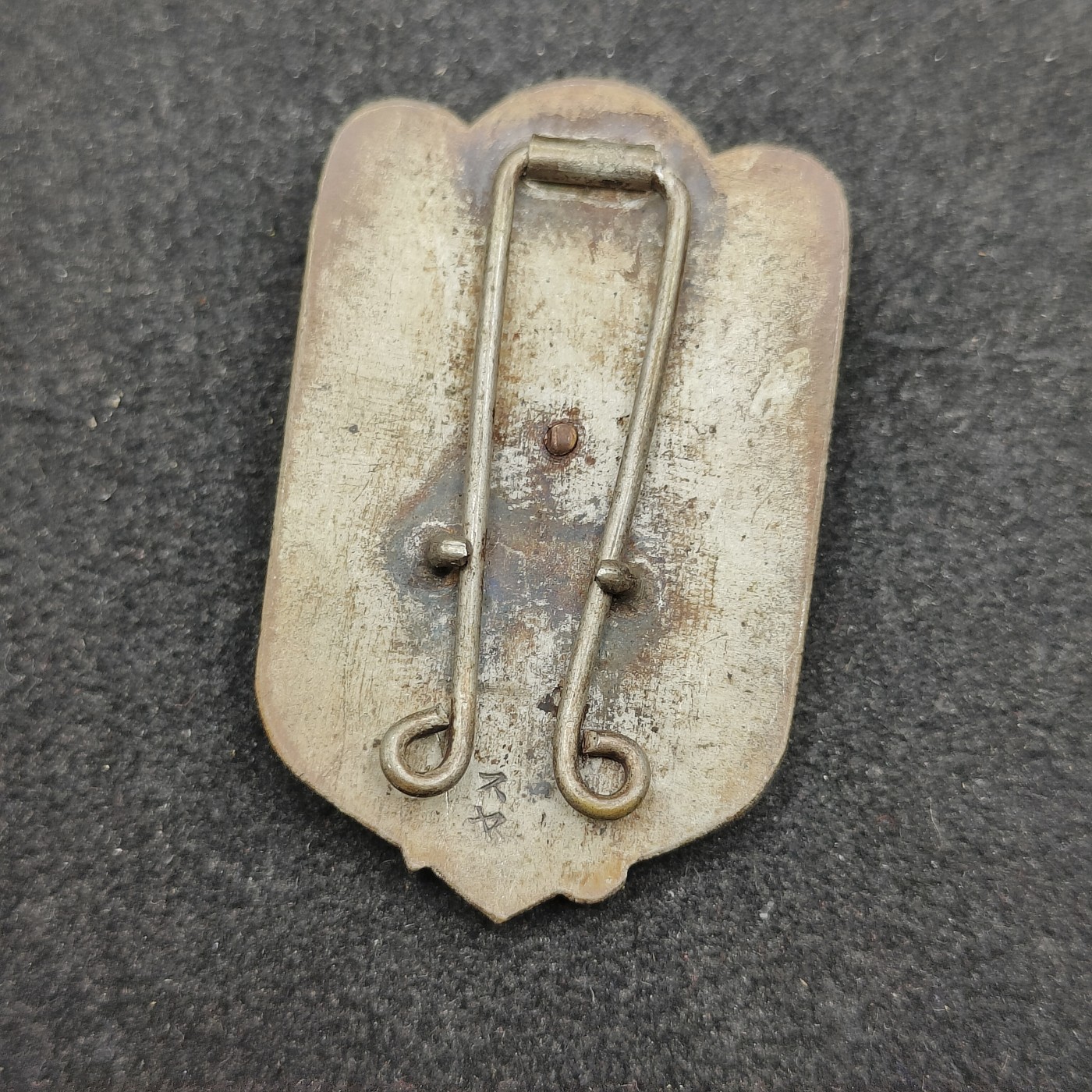 全场0元起拍 第123期 咸鱼国勋章拍卖专场 1月7日（周日）下午6：00开始 早期大型 日本帝国在乡军人会徽章