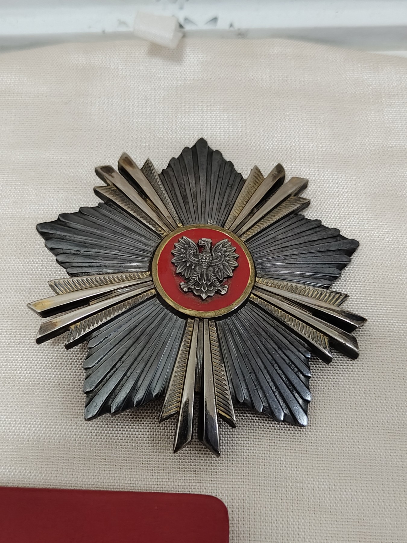 全场0元起拍 第123期 咸鱼国勋章拍卖专场 1月7日（周日）下午6：00开始 匈牙利人民共和国国防部长陆军大将 波兰功绩勋章 外交访问授予带证LajosCzinege齐奈盖·拉约什 匈牙利陆军大将国防部长政治局委员副总理获得