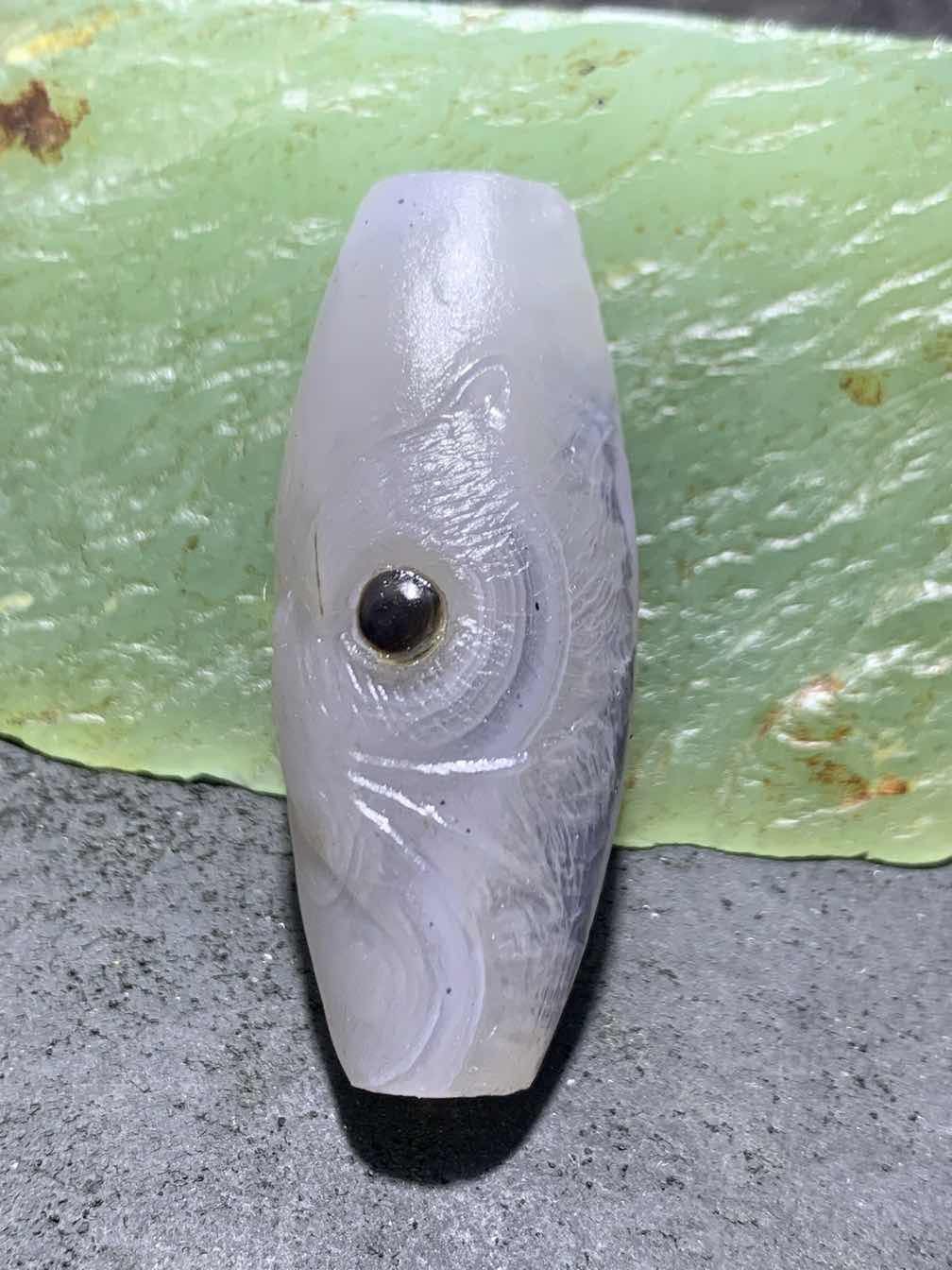 精美亚光高玉化冰飘巴西玛瑙手工俏色巧雕招财猫大桶珠一个！