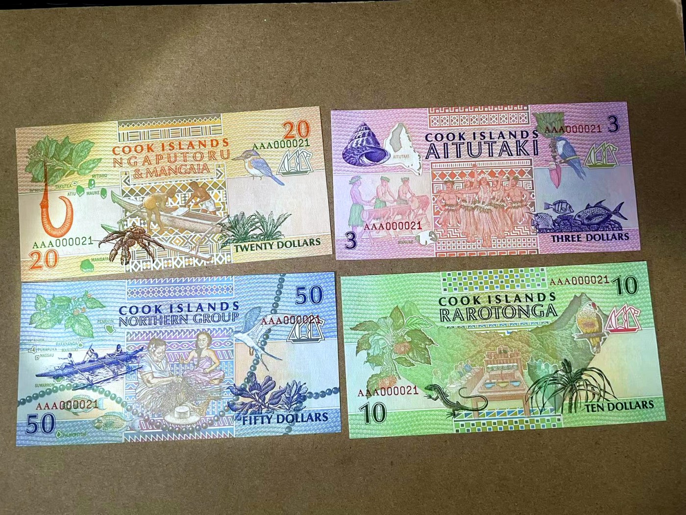 【Blue Auction】✨世界纸币精拍第414期【精】 【一组4张 AAA冠21小号全同】库克群岛 3-20元 设计精美 难得小号 全新UNC
