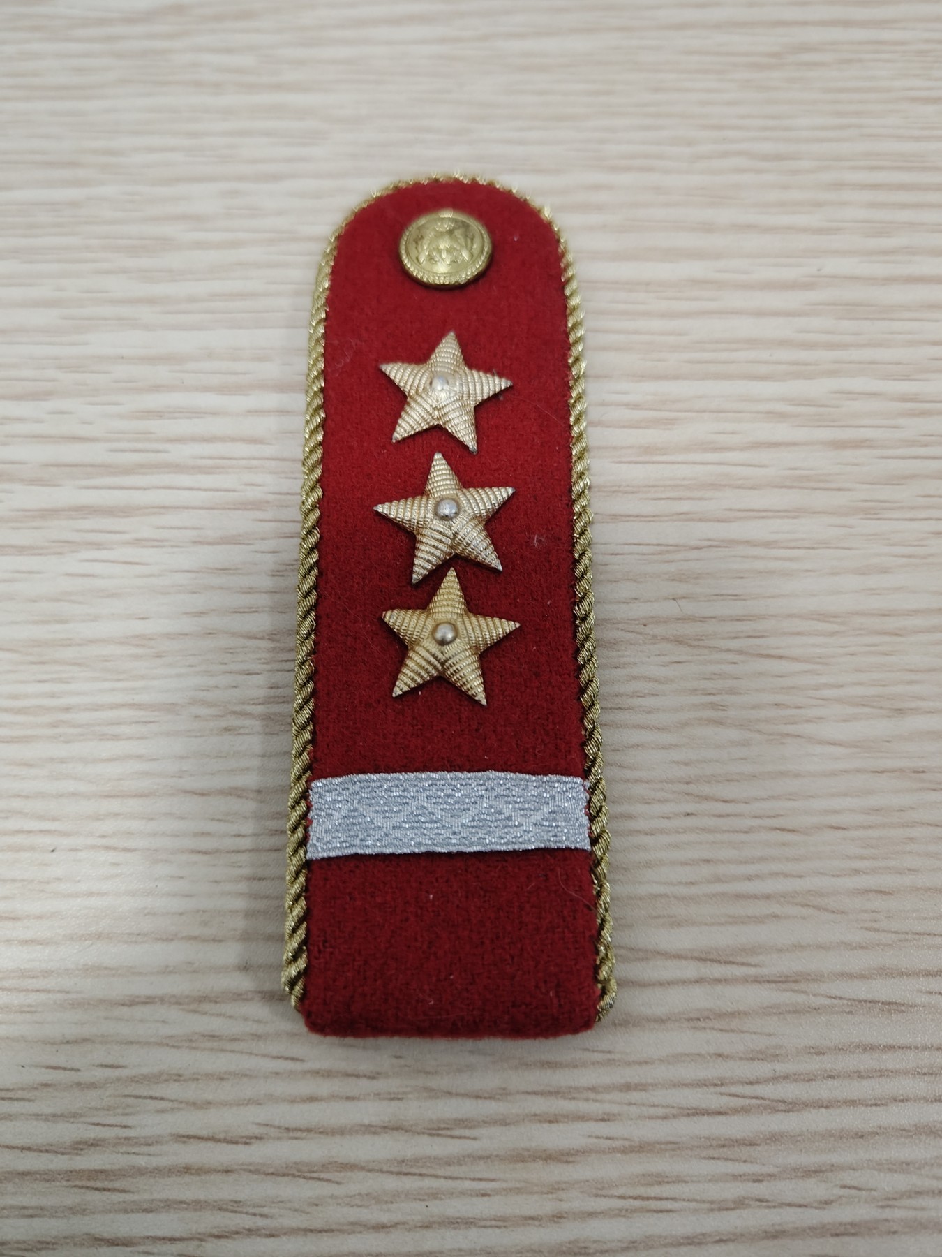 全场0元起拍 第123期 咸鱼国勋章拍卖专场 1月7日（周日）下午6：00开始 匈牙利仪仗队肩章一只