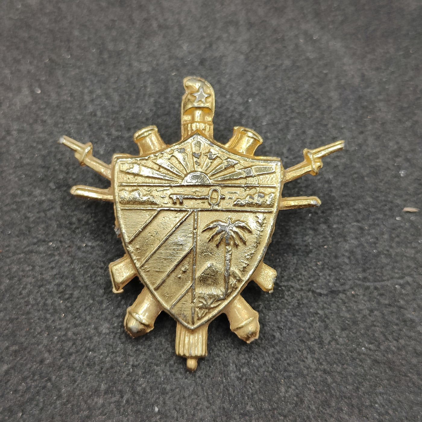 全场0元起拍 第123期 咸鱼国勋章拍卖专场 1月7日（周日）下午6：00开始 社会主义古巴帽徽