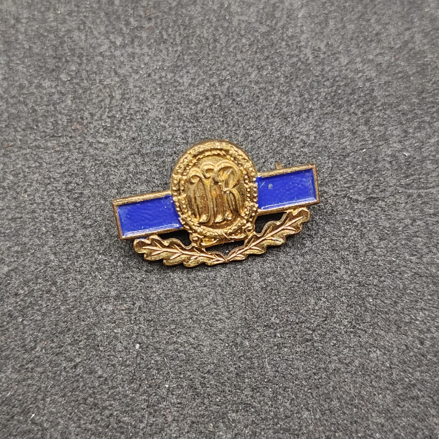 全场0元起拍 第123期 咸鱼国勋章拍卖专场 1月7日（周日）下午6：00开始 东德特级体能章