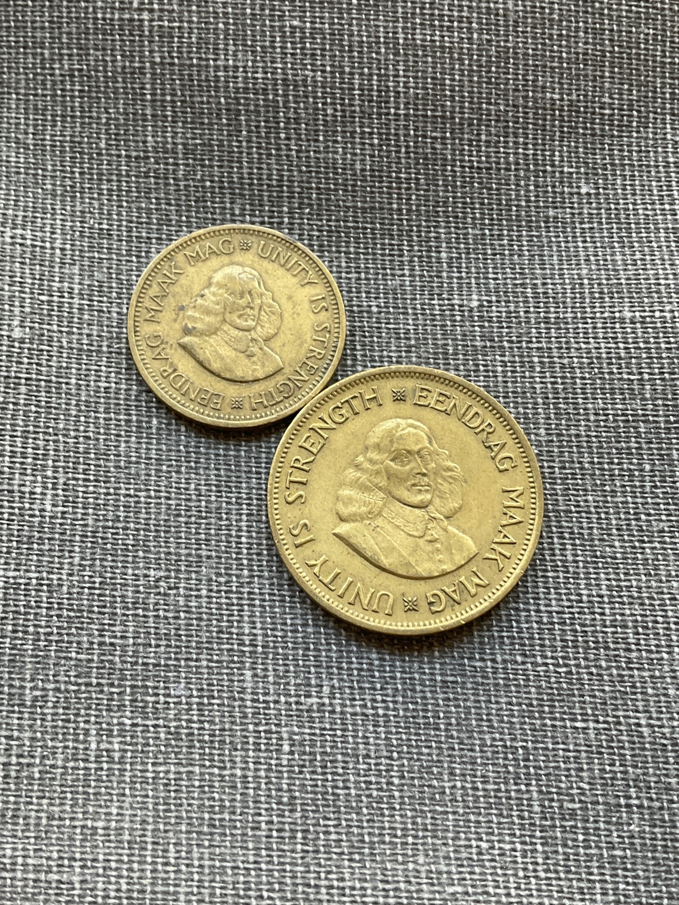 外国硬币首场2024-1-6 南非吕贝克1963年1/2c ,1961年1c铜币
