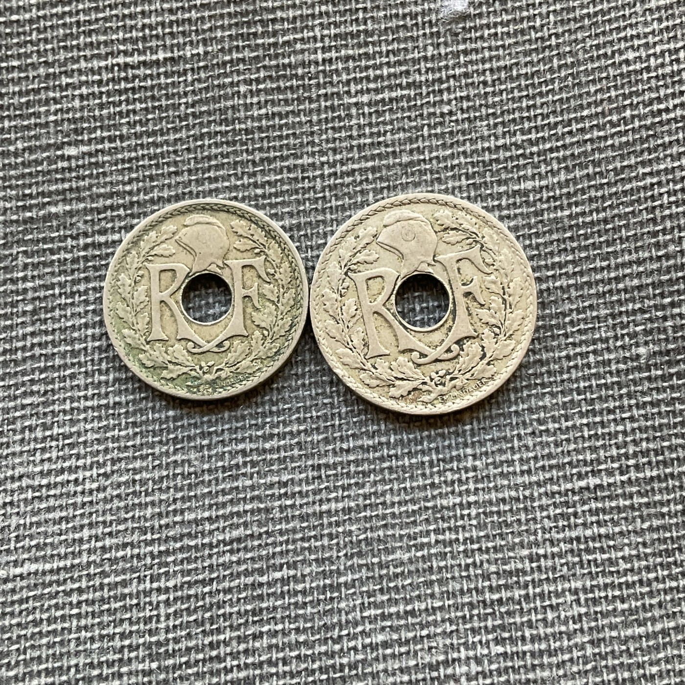外国硬币首场2024-1-6 法国中孔1918、1920