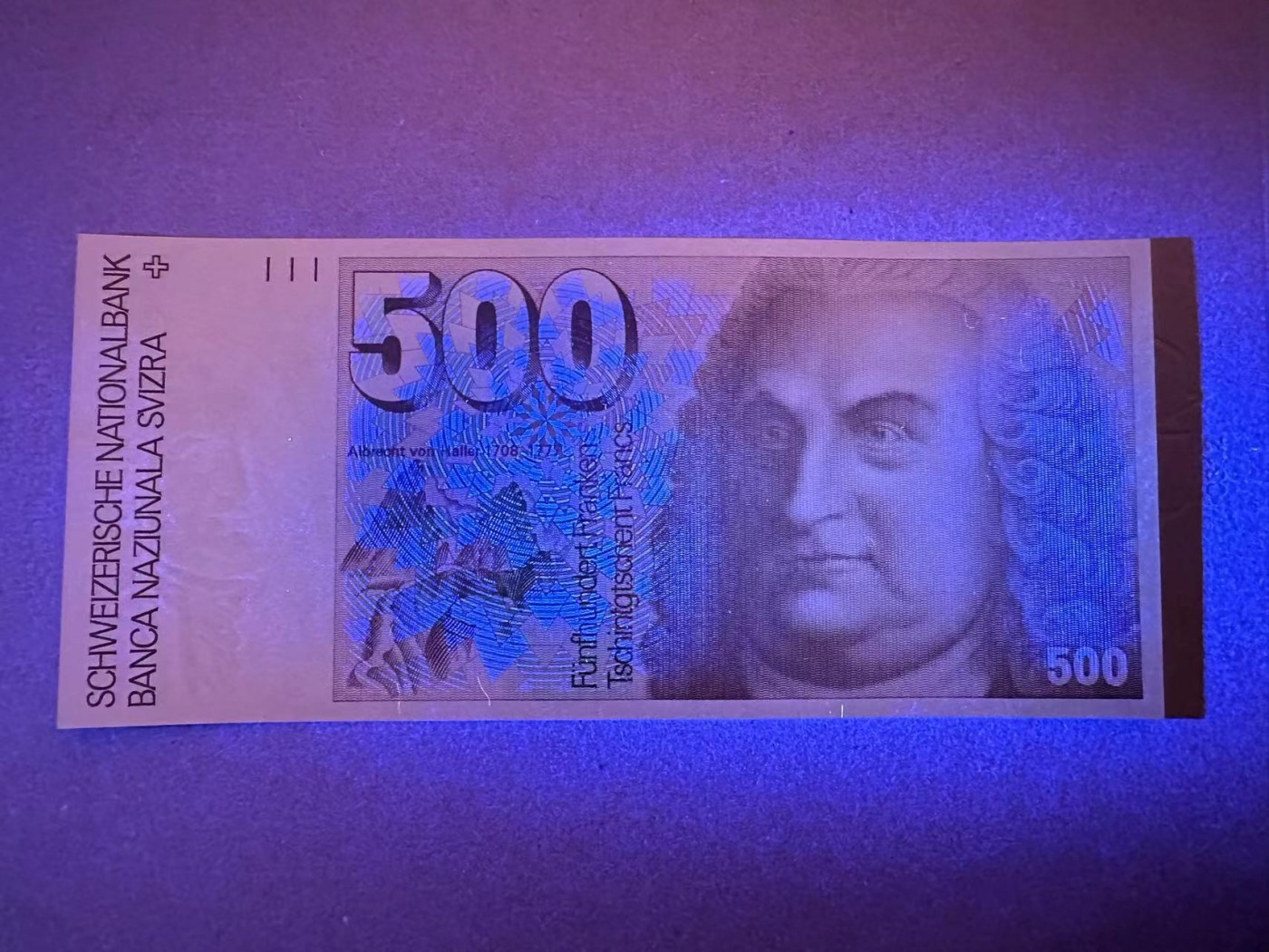 【Blue Auction】✨世界纸币精拍第414期【精】 【无47】瑞士 1986年500法郎 UNC（轻微荧光） 经典大胖子 