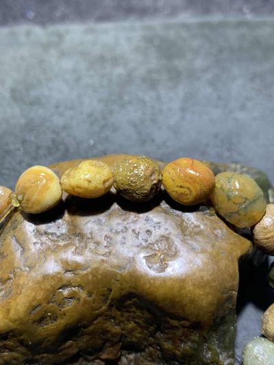 精美阿拉善多宝石原石手串一条， 精美阿拉善多宝石原石手串一条，