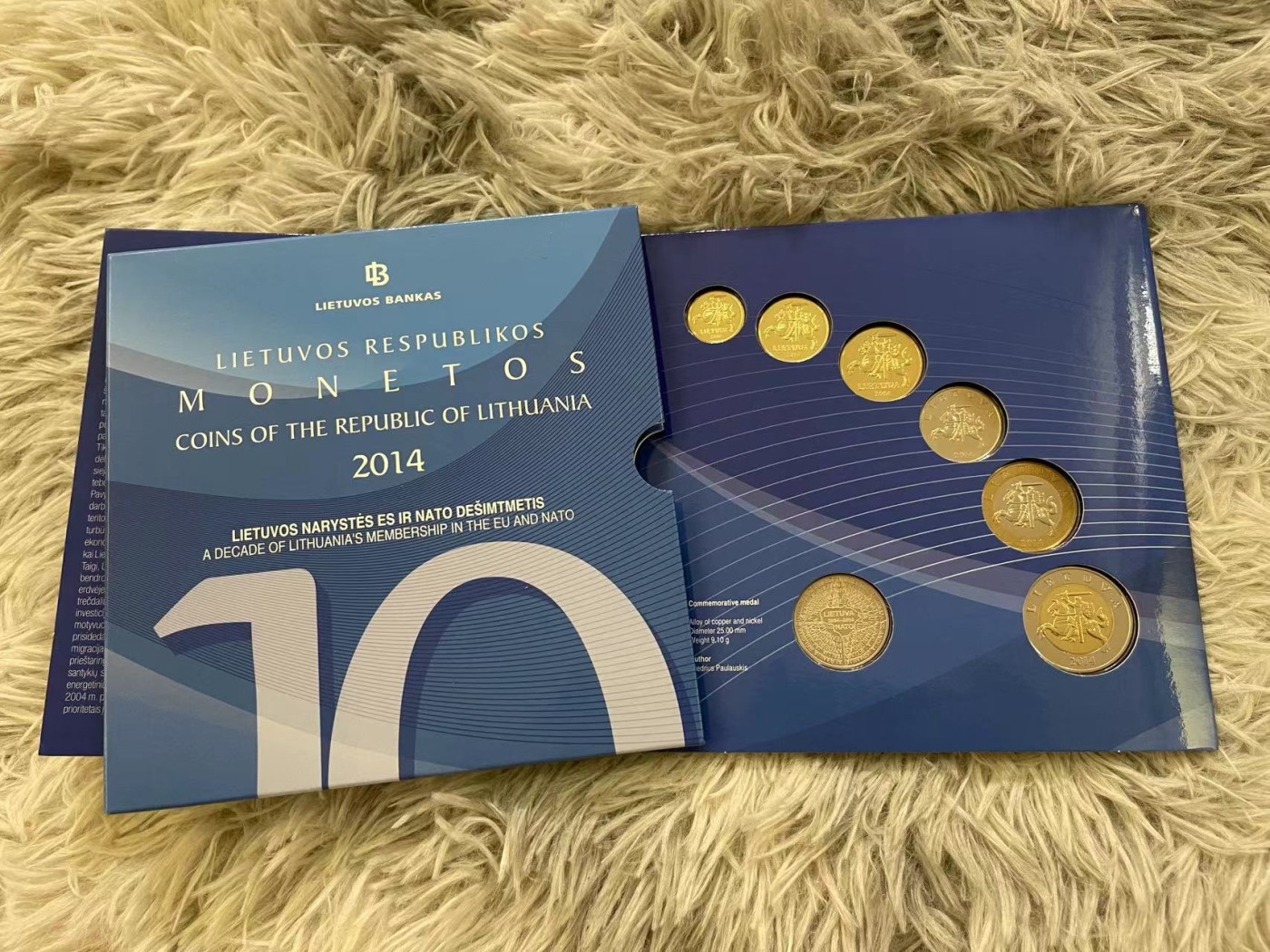 【币观天下】第2期钱币低佣金秒杀专场全场三件以上包邮 立陶宛2014年关门套币 含一枚纪念银章 稀少