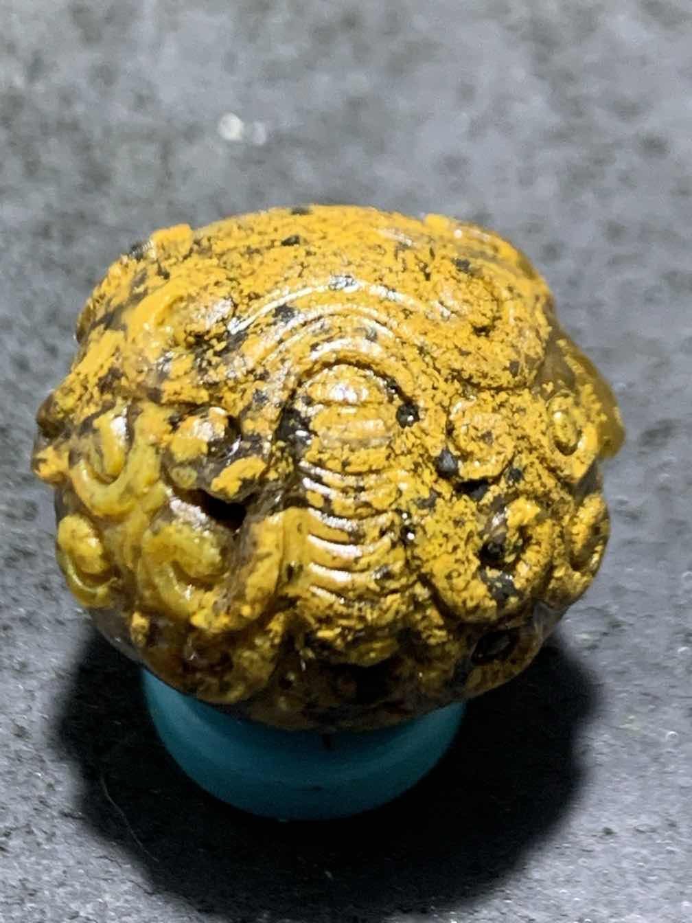 精美草花纹战国红玛瑙亚光手工雕刻瑞兽珠一颗
