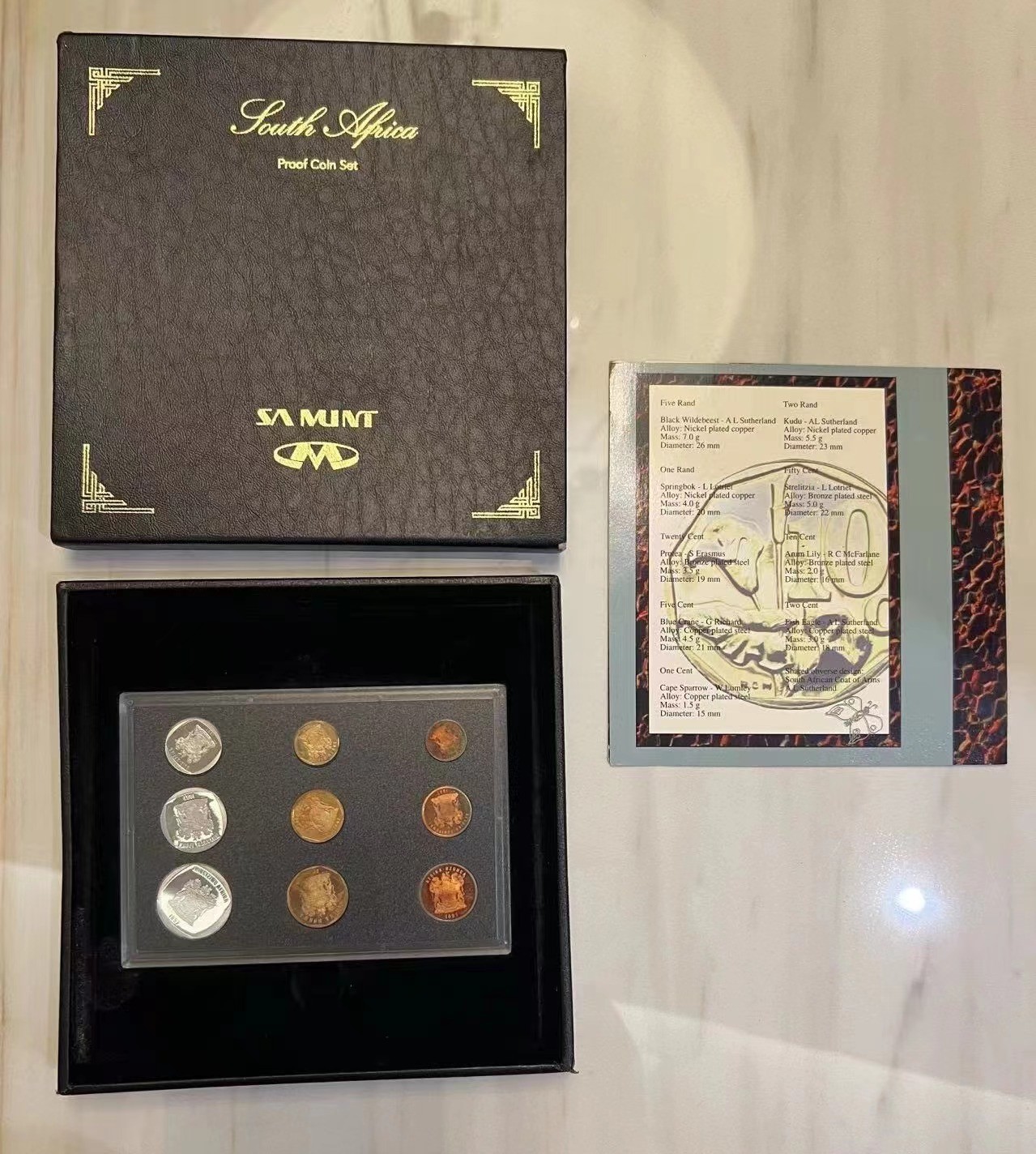 【币观天下】第2期钱币低佣金秒杀专场全场三件以上包邮 南非1997年官方精制套币 盒证齐 铜币有氧化品相如图