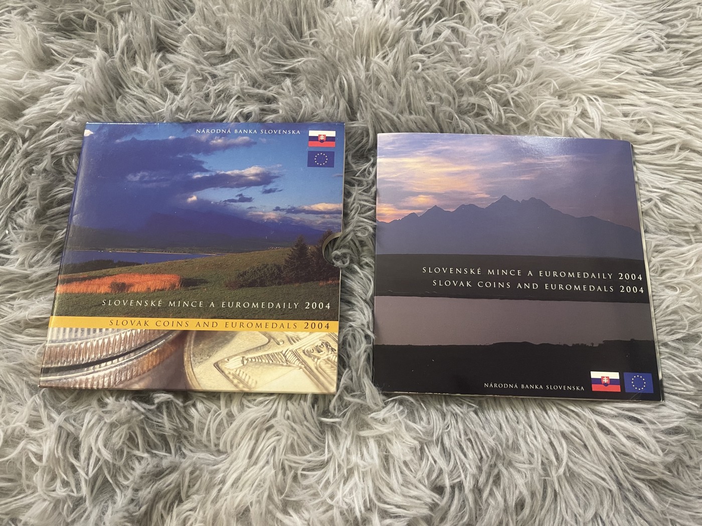 【币观天下】第2期钱币低佣金秒杀专场全场三件以上包邮 斯洛伐克2004年最后的克朗和欧元样币套装 品相如图