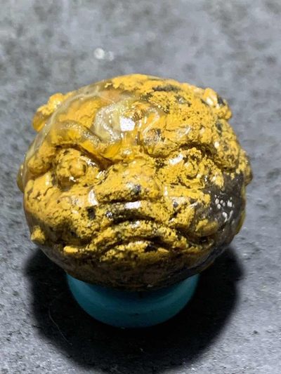 精美草花纹战国红玛瑙亚光手工雕刻瑞兽珠一颗 - 精美草花纹战国红玛瑙亚光手工雕刻瑞兽珠一颗