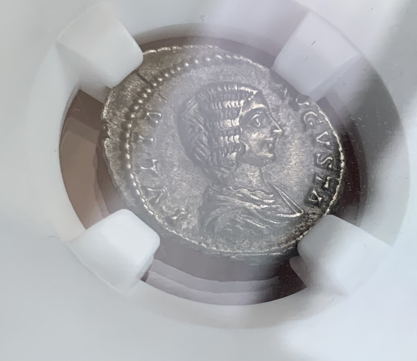 瓶子🏺第124期拍卖会  古罗马狄纳里银币茱丽娅·多姆娜 公元196-221年 3.2克