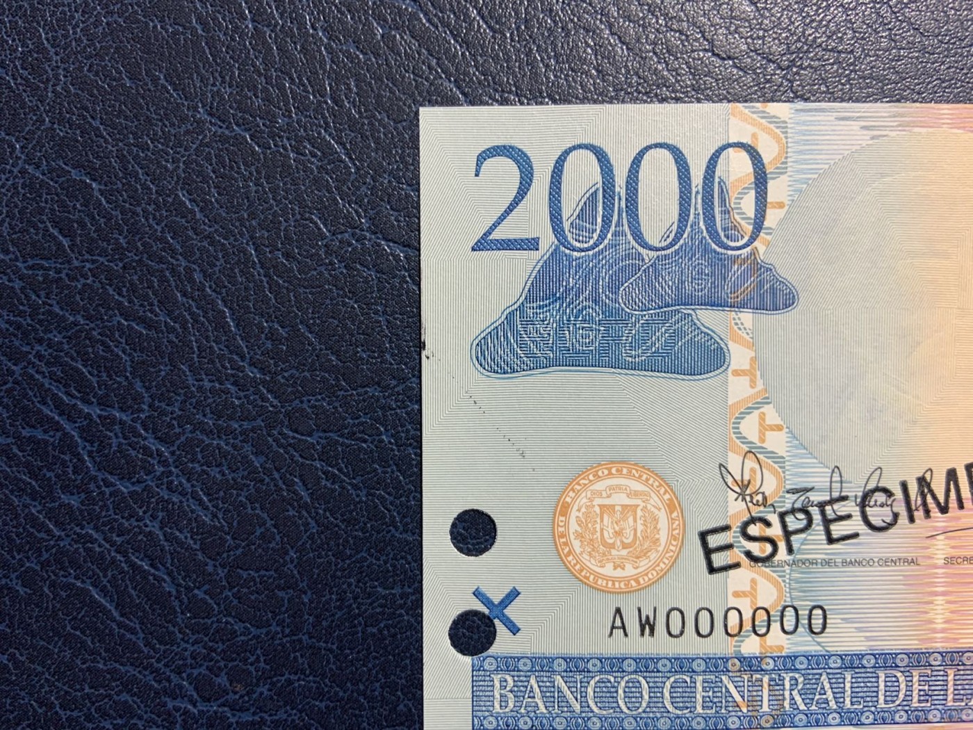 收藏联盟Quantum Auction 第316期拍卖  多米尼加2004年2000比索样票 品相UNC 边缘有油墨