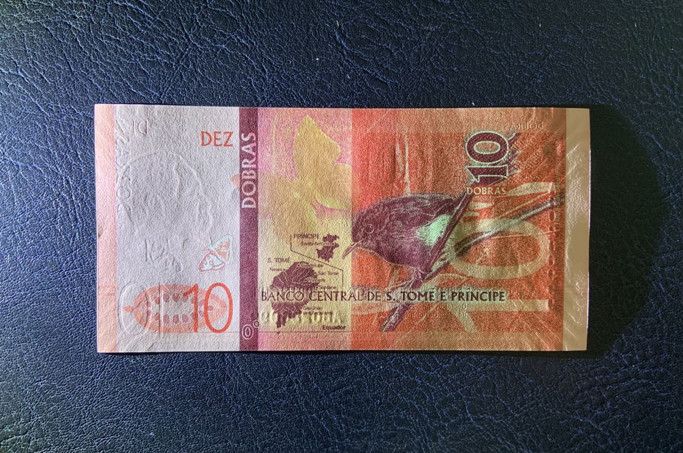 收藏联盟Quantum Auction 第316期拍卖  圣多美和普林西比2016年10多巴 品相全新UNC 纸质版 首发冠 豹子号999 朦胧号