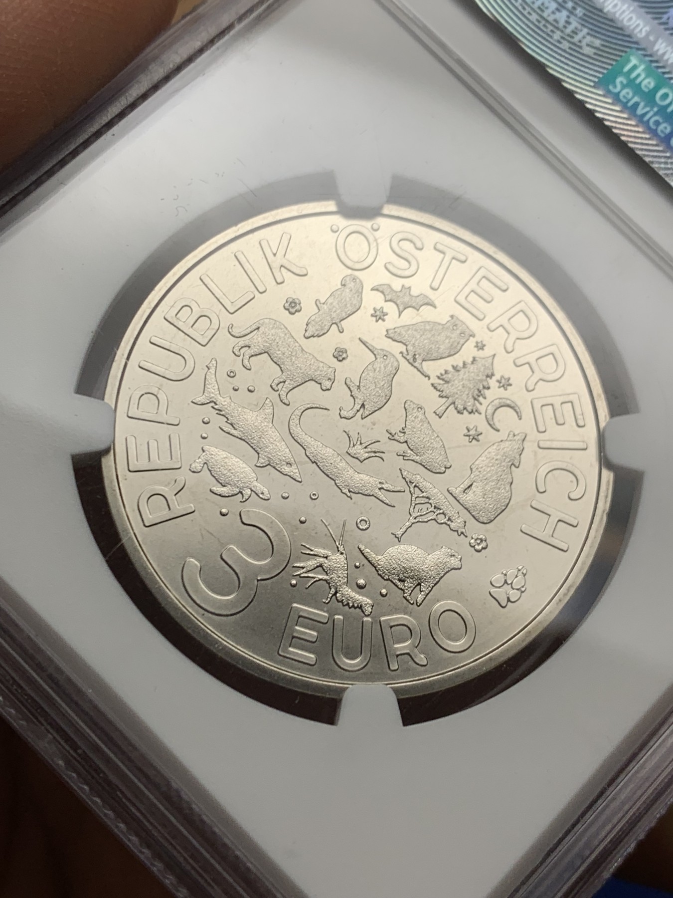 《竞宝斋》第232场-周日，周一 2场 (全场包邮) NGC MS69 奥地利2018年五颜六色的生物之鹦鹉 首发纪念币 3欧元 发行量世界50000枚