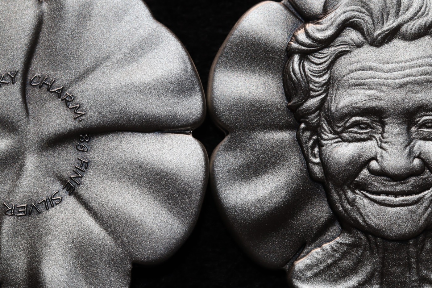 CSIS-GREAT评级精品钱币拍卖第二百二十八期 新加坡2024年妈妈的幸运符幸运四叶草仿古高浮雕异形纪念银章CSIS-GREAT初打