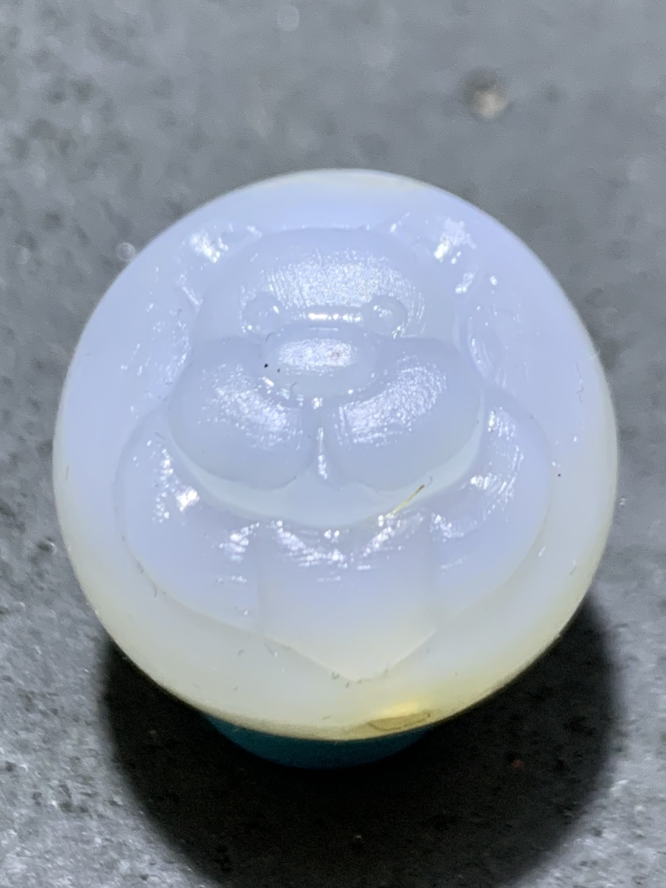 精美高玉化亚光海洋玉髓手工俏色巧雕爱心熊随形2.0随形圆珠一个