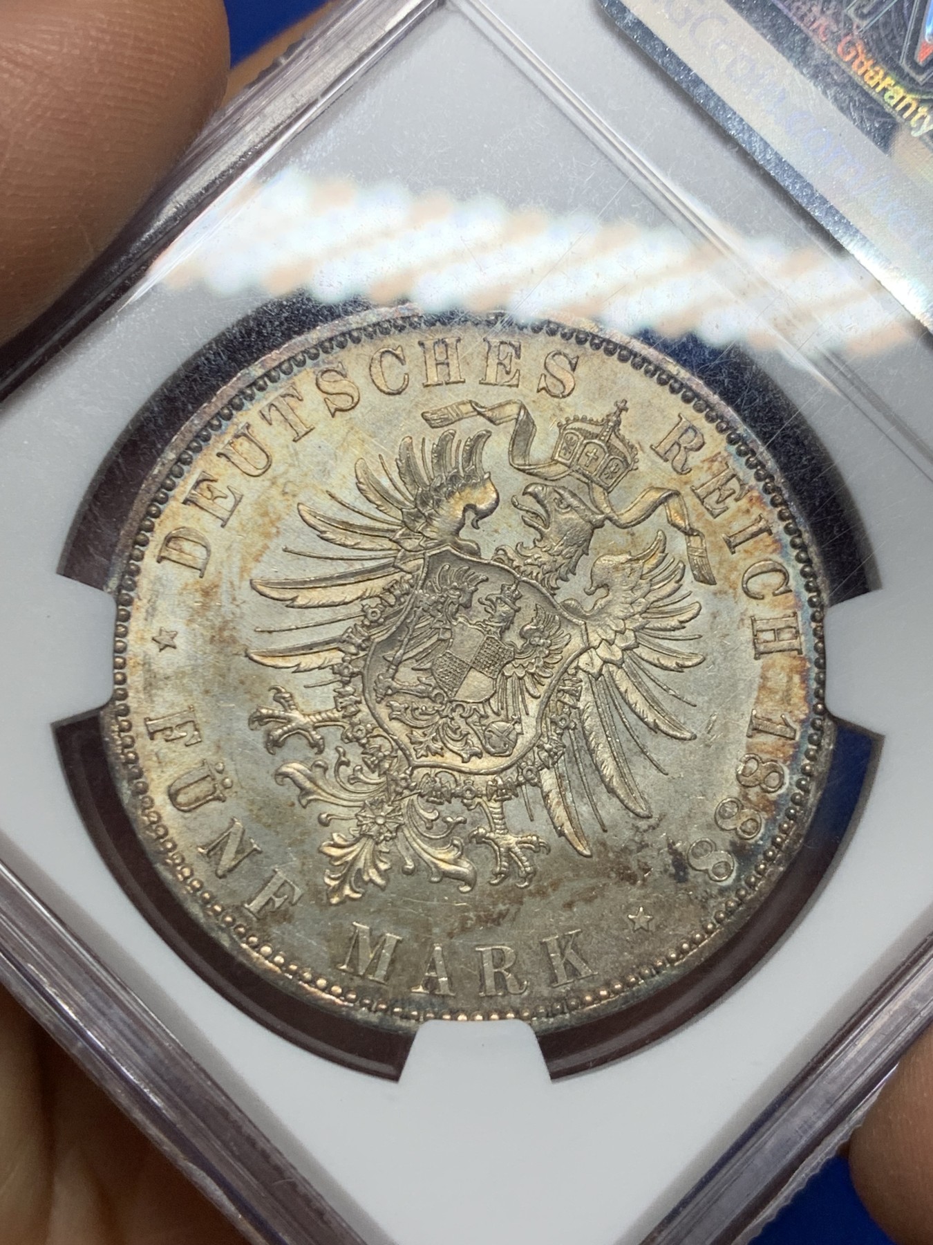 《竞宝斋》第232场-周日，周一 2场 (全场包邮) NGC-MS64 1888 三皇之年德国普鲁士腓特烈三世5马克 双面五彩包浆 丝绸底板