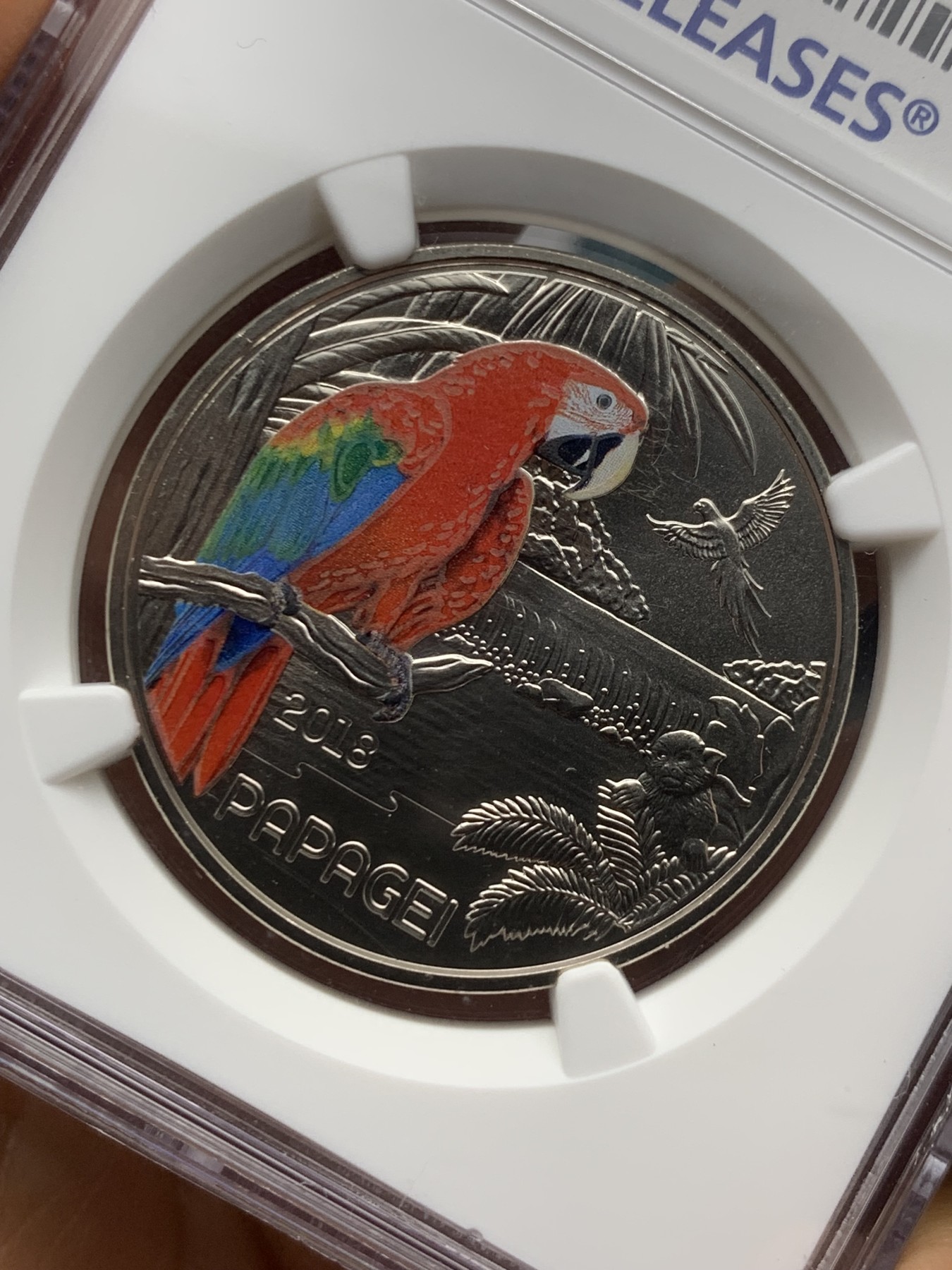 《竞宝斋》第232场-周日，周一 2场 (全场包邮) NGC MS69 奥地利2018年五颜六色的生物之鹦鹉 首发纪念币 3欧元 发行量世界50000枚