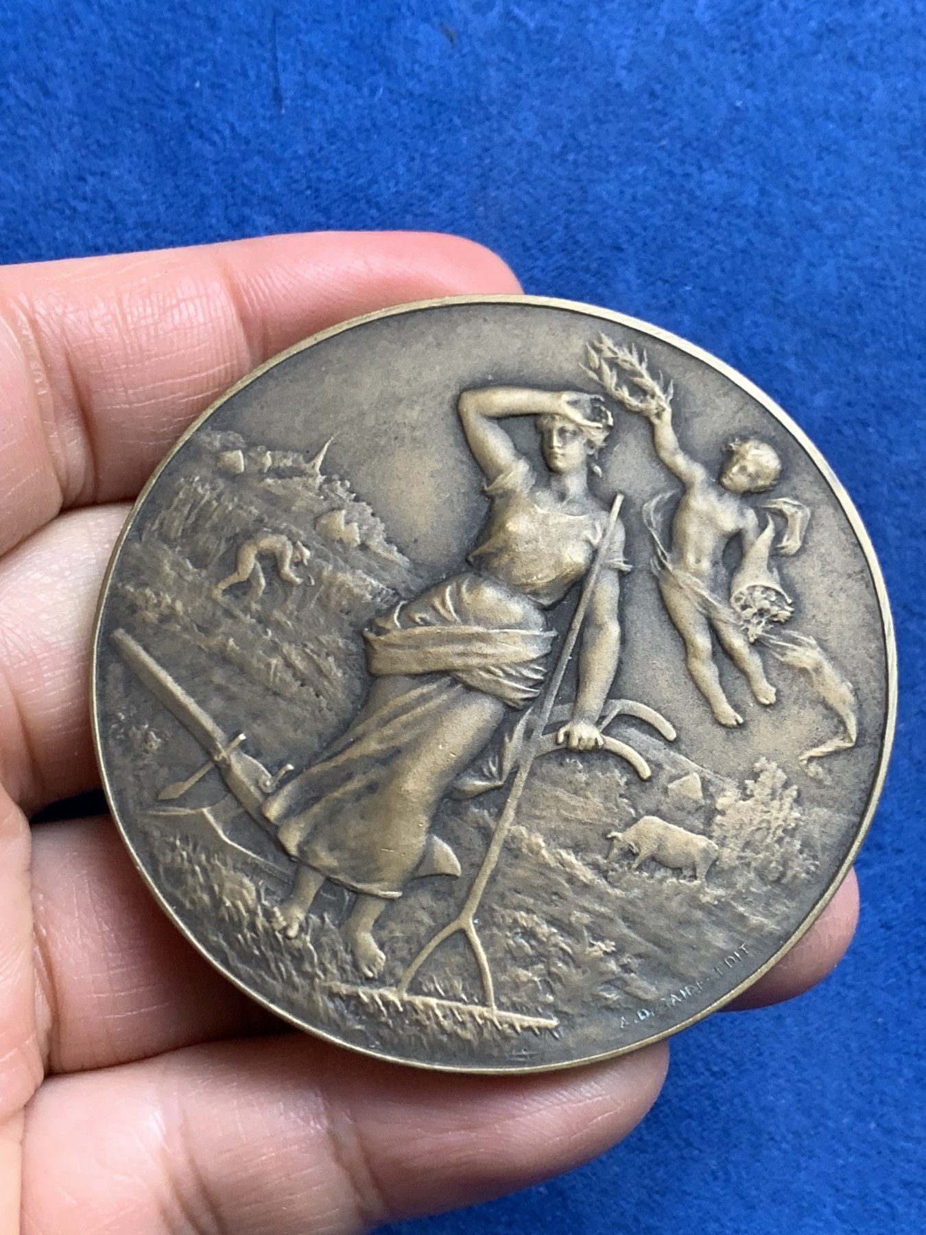 《竞宝斋》第232场-周日，周一 2场 (全场包邮) LA.Desaide 法国农业公司大铜章，59.2mm，86.6g，三角铜标