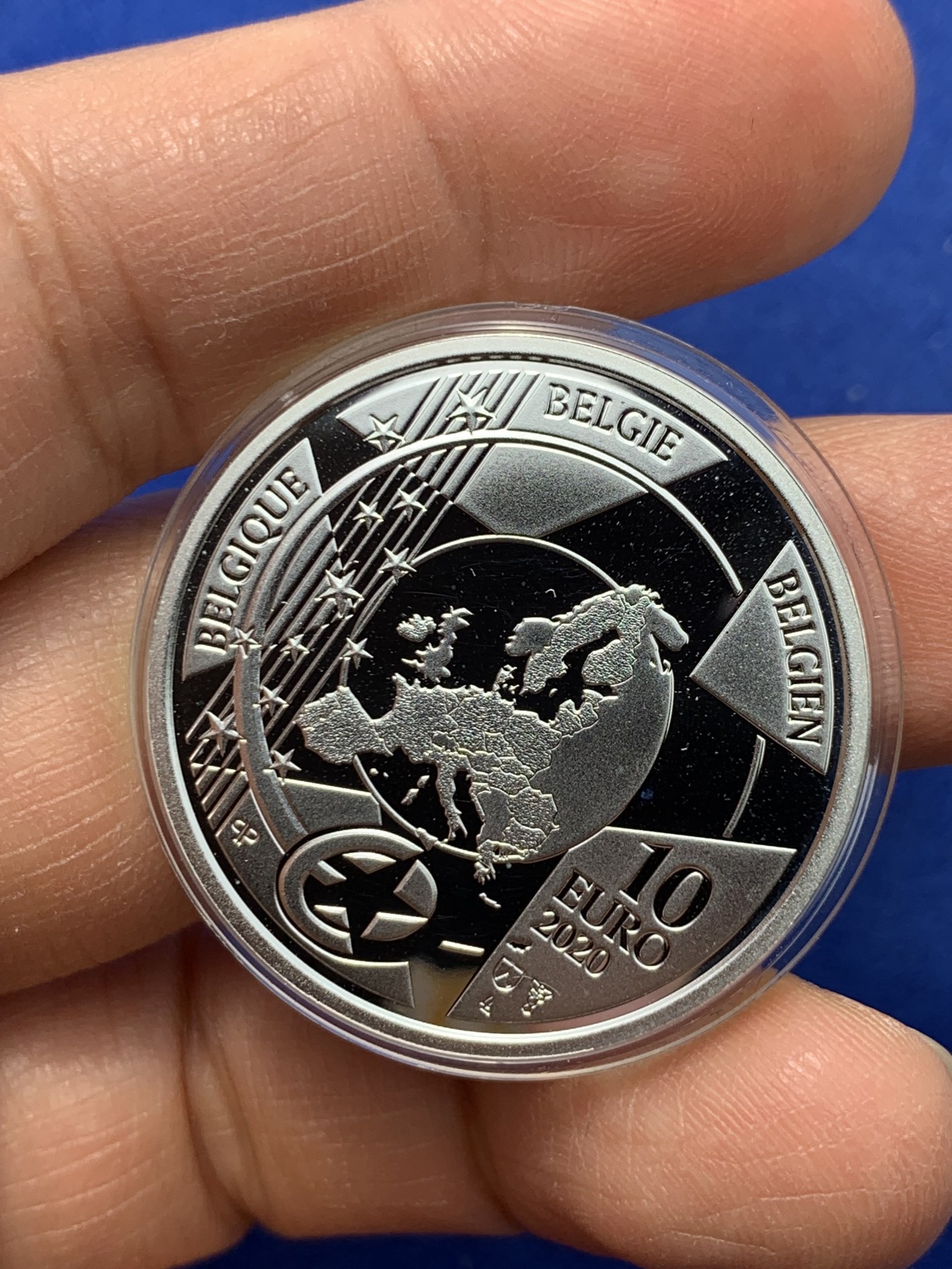 《竞宝斋》第232场-周日，周一 2场 (全场包邮) 比利时获奖币（21年硬币之星年度银币第三） 杨.凡.艾克《阿尔诺芬尼夫妇像》银币-10欧 带盒证  925银 发行量5000枚