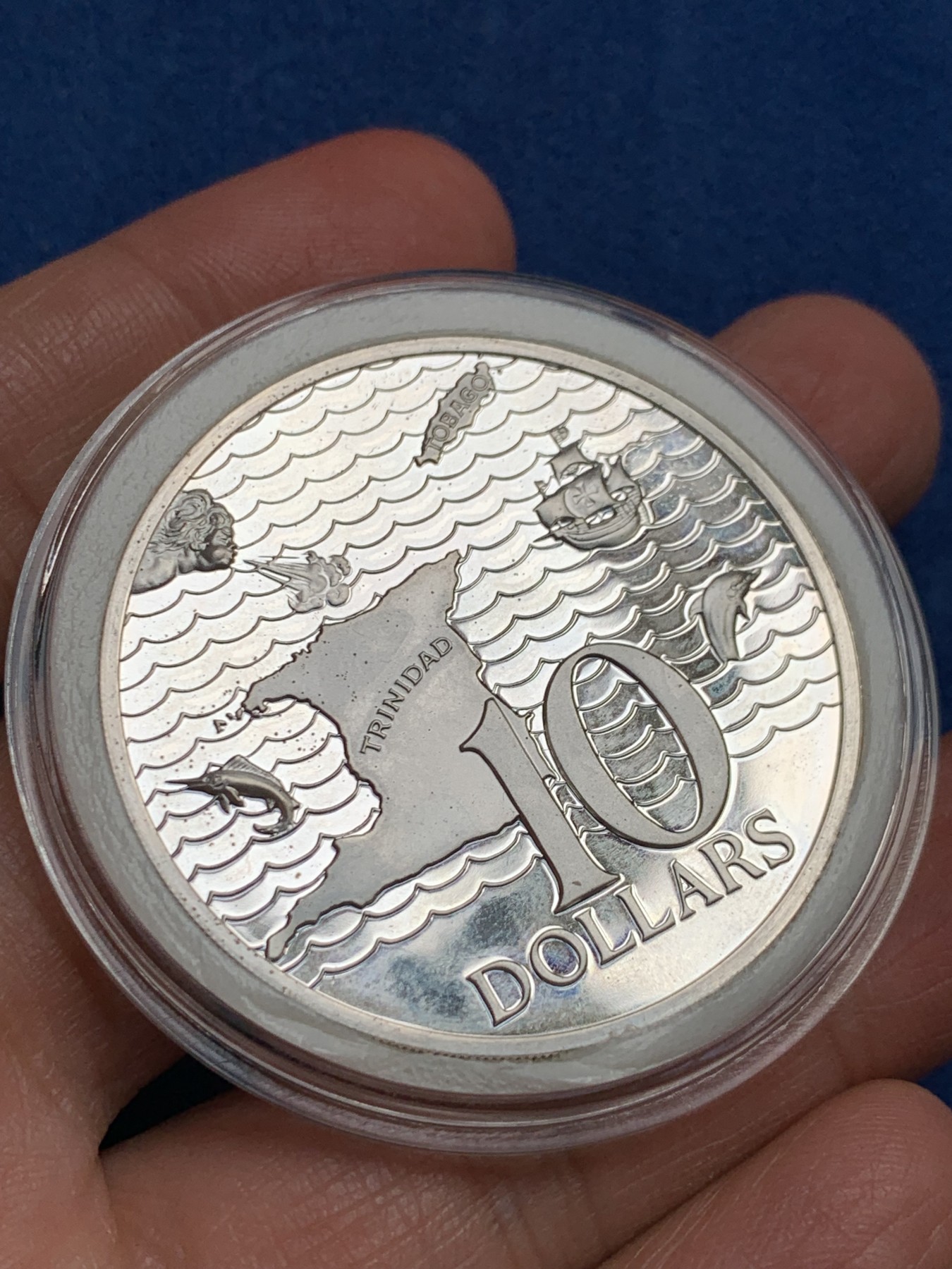 《竞宝斋》第232场-周日，周一 2场 (全场包邮) 1973年特立尼达和多巴哥地图版大银币，10元，厚重感满满！