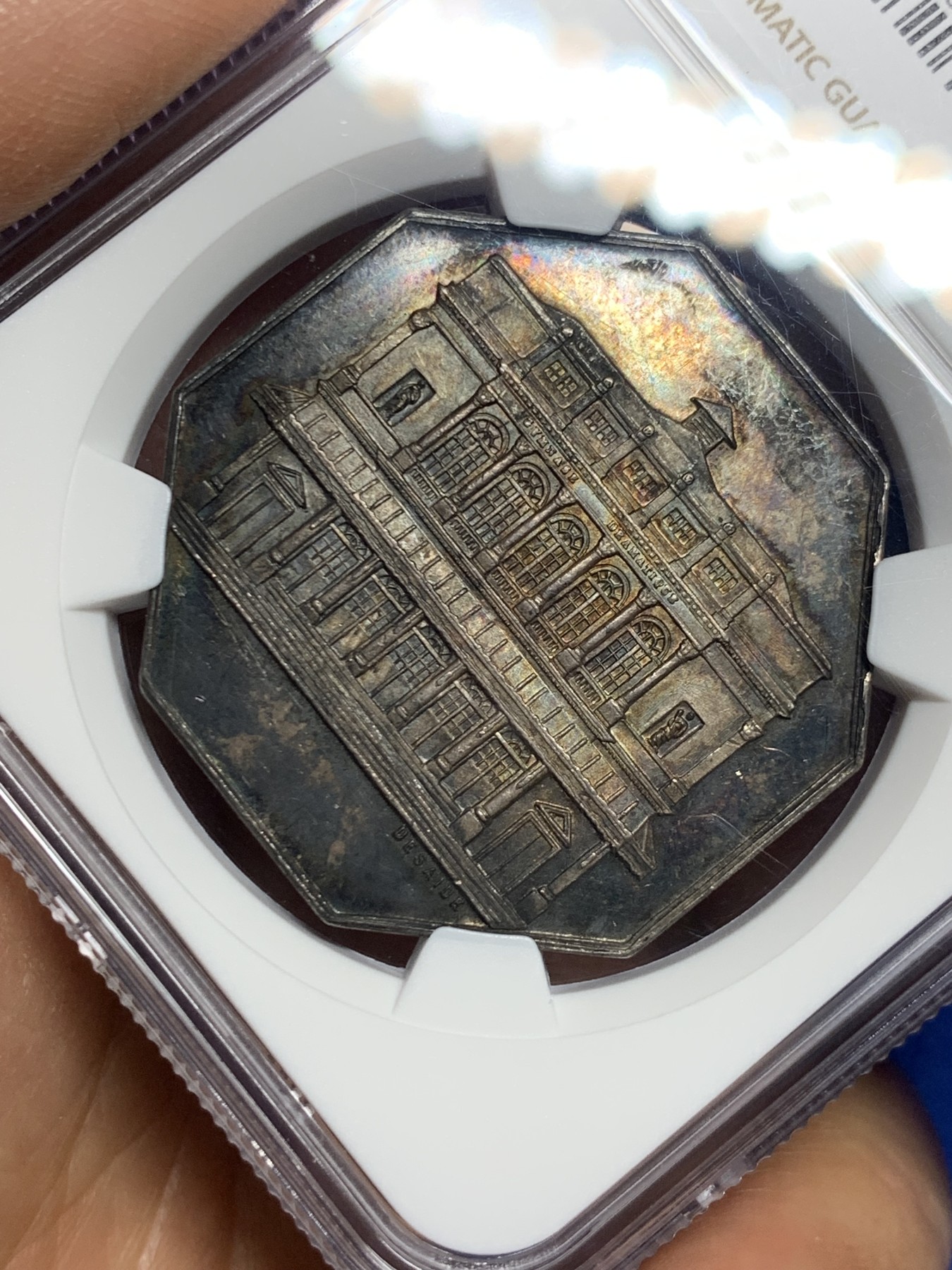 《竞宝斋》第232场-周日，周一 2场 (全场包邮) NGC MS61 法国剧场体育馆八角银质代币 37mm大规格 双面深彩包浆 细节惊人 首拍品种