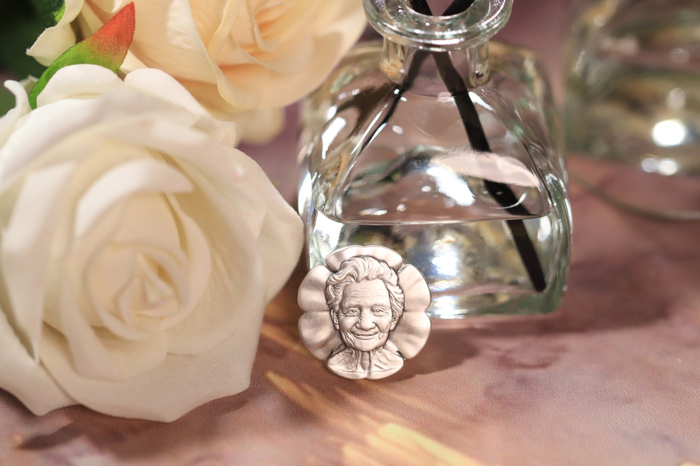 CSIS-GREAT评级精品钱币拍卖第二百二十八期 新加坡2024年妈妈的幸运符幸运四叶草仿古高浮雕异形纪念银章CSIS-GREAT初打